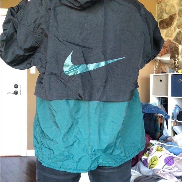 SOLD Vintage Nike Windbreaker - Picture 3 of 7